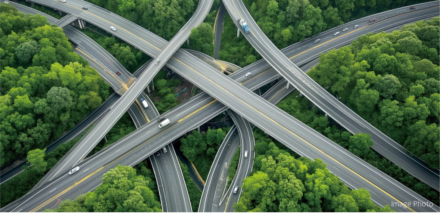 自動運転対応型の物流施設を全国で展開